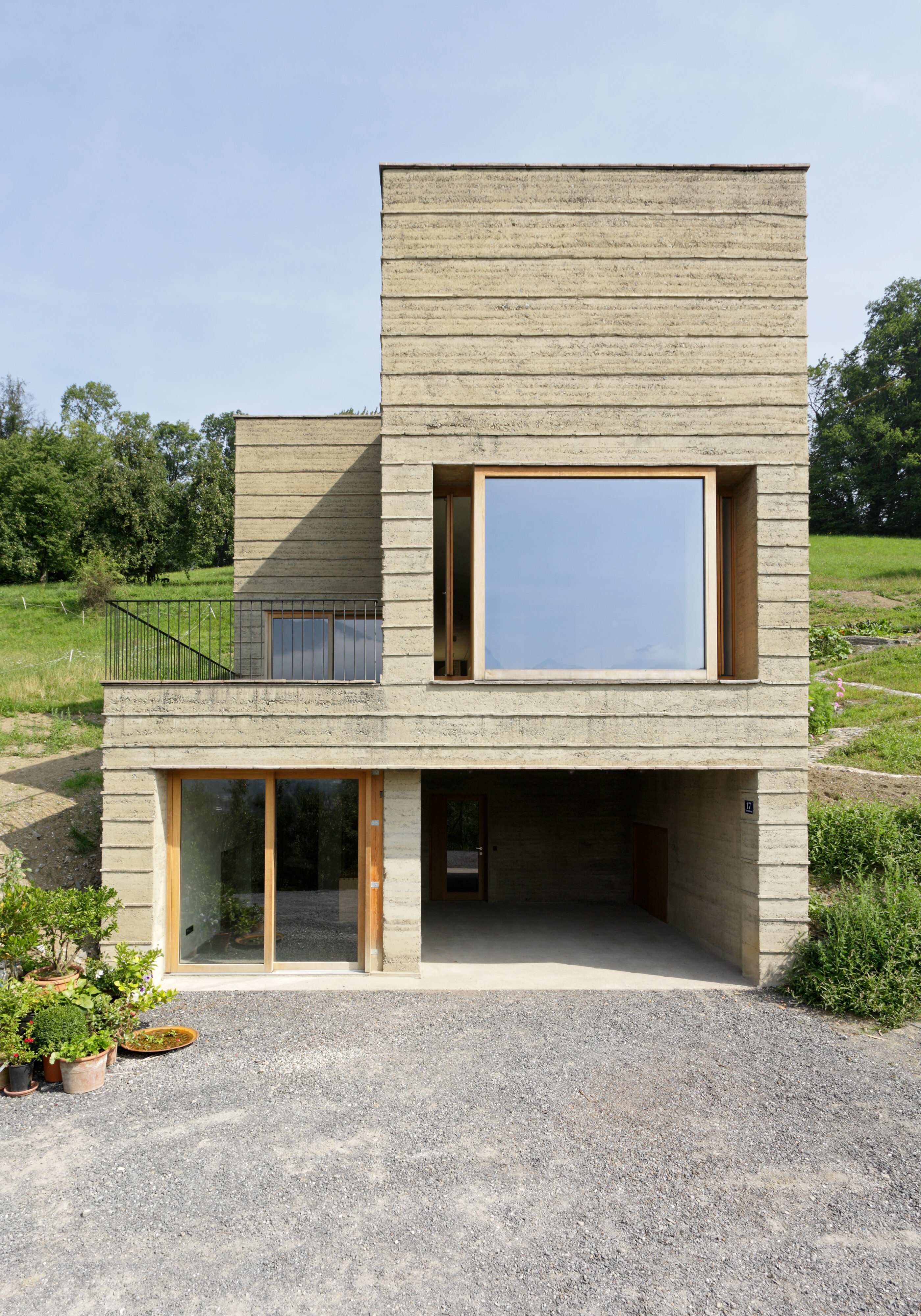 rauch-house-lehm-ton-erde